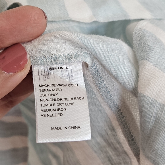 Trovata Birds Of Paradise Blue White Stiped Linen Pop Over Blouse Size Medium - Picture 9 of 9